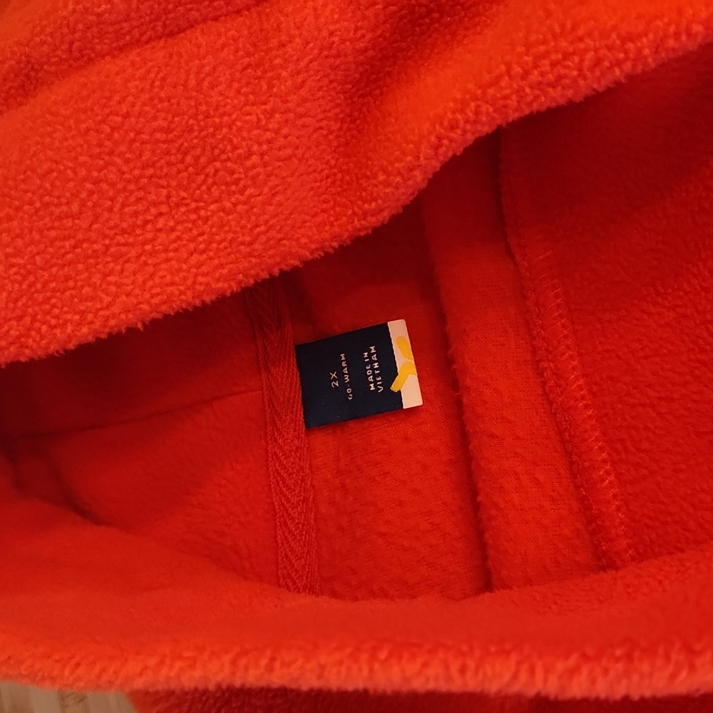 Red Sweater - Picture 4 of 4